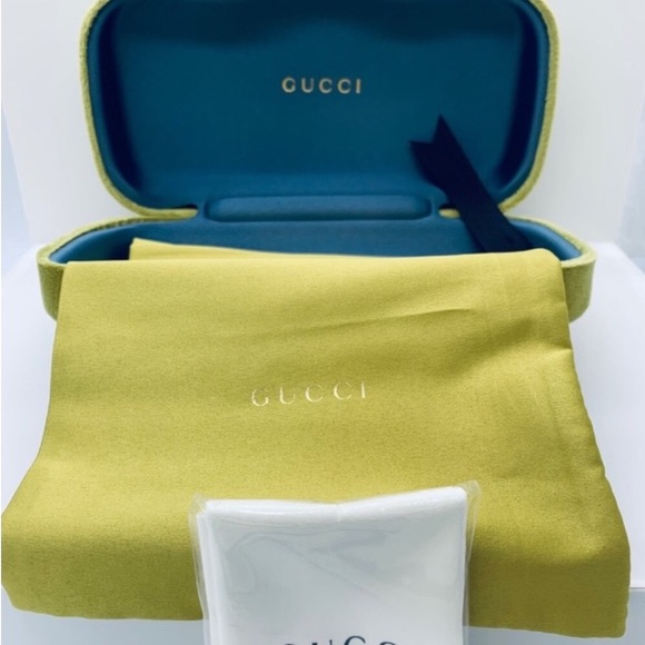 COPY - Gucci velvet hard shell eyeglass or sunglass case. - Picture 2 of 4